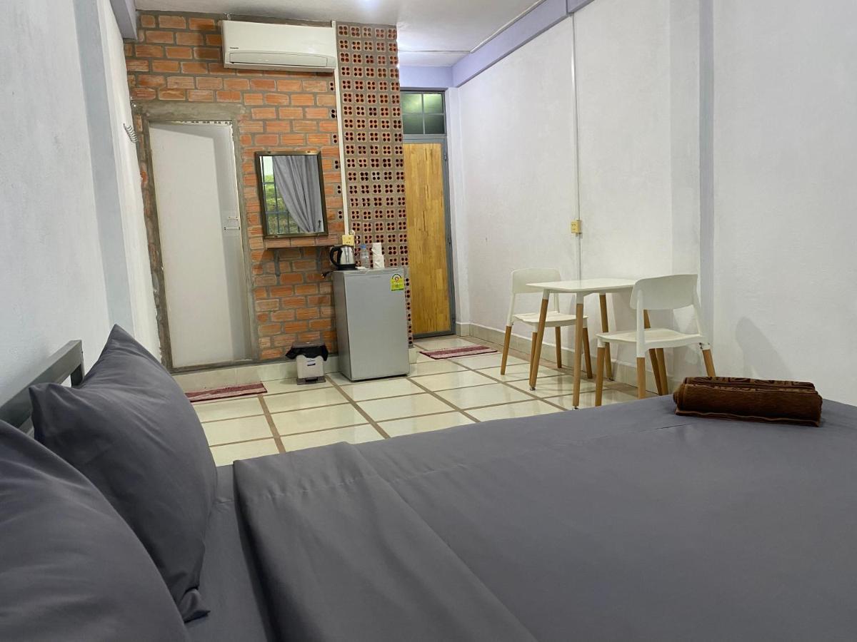 Sevenstars Hostel Sihanoukville Buitenkant foto