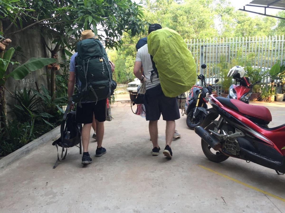 Sevenstars Hostel Sihanoukville Buitenkant foto