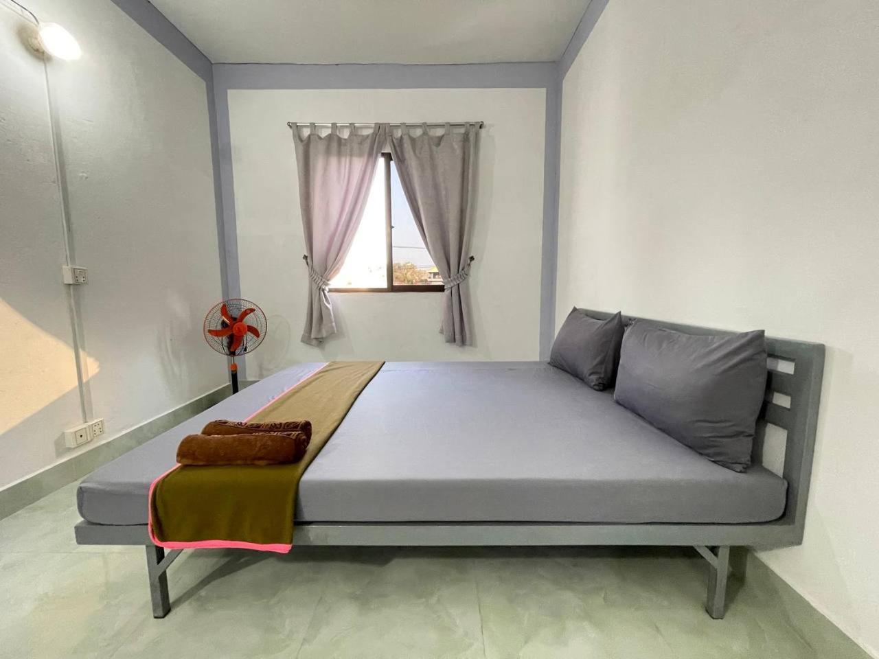 Sevenstars Hostel Sihanoukville Buitenkant foto